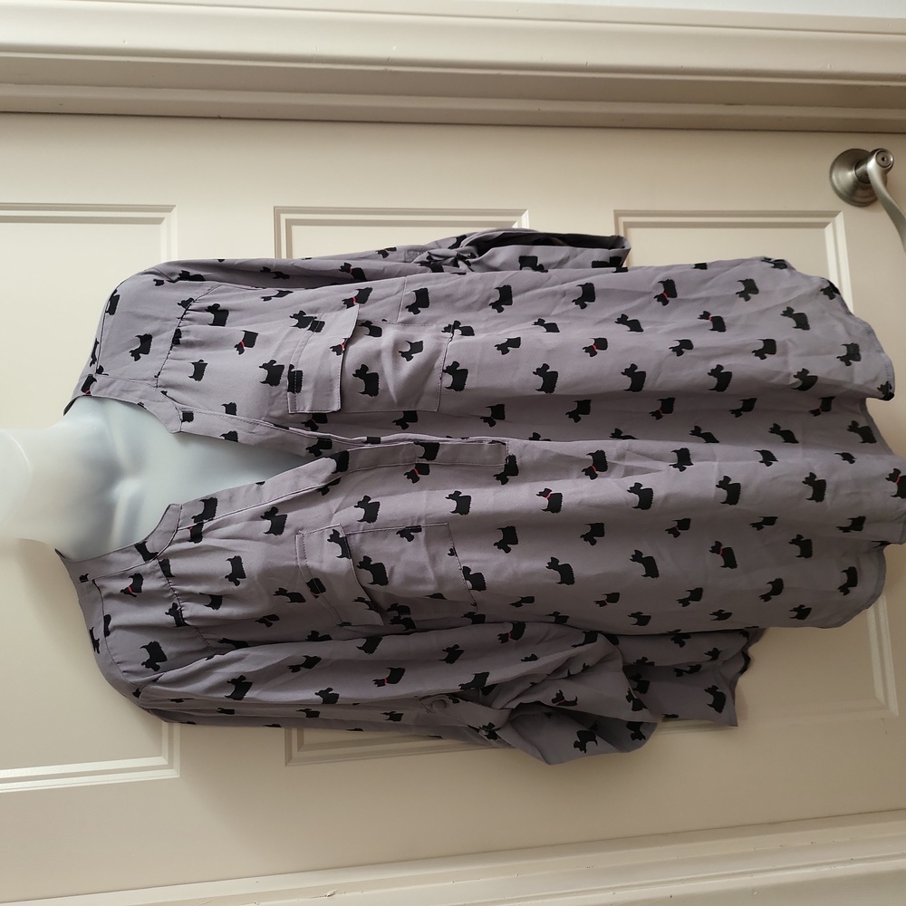 torrid Gray Blouse with Black Scottie Dog Print